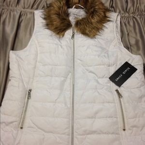 NWT Black Rivet White puffer w/Faux Fur collar-Size XL